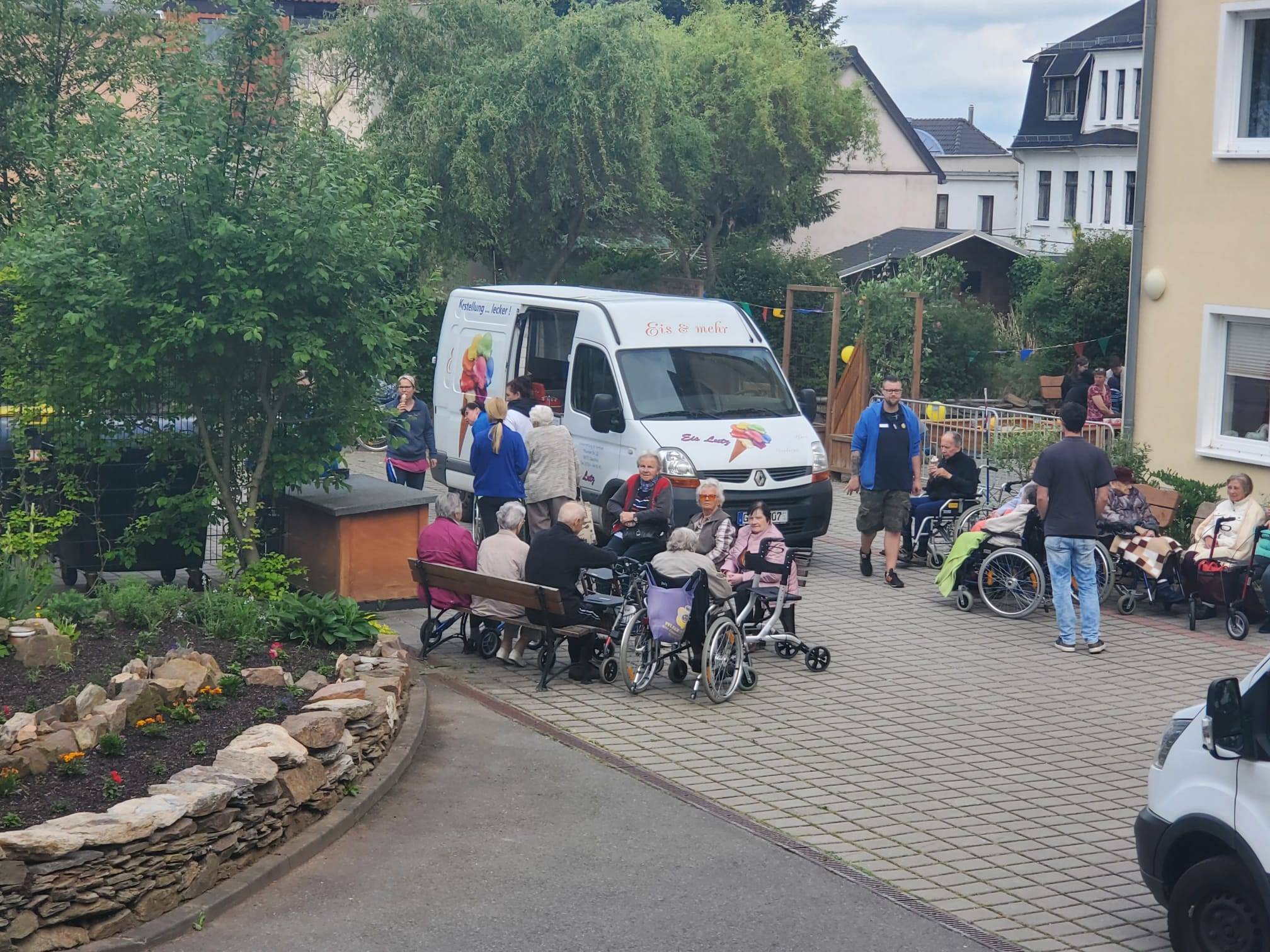 Der Eiswagen war da!